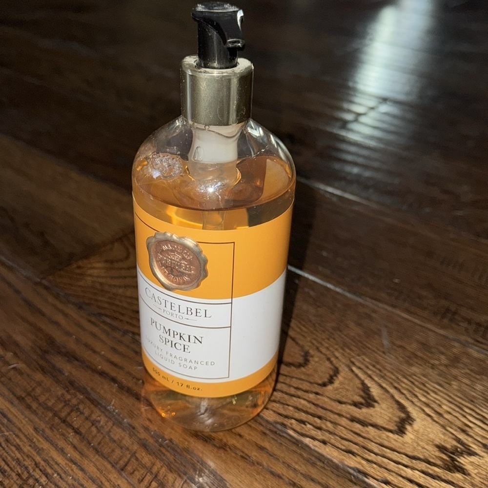 NWT Pumpkin Spice Luxury Liquid Soap - Orange Size 500 ML /17 FL OZ